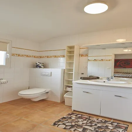 With Garden Near Beautiful Golf Course Vasles