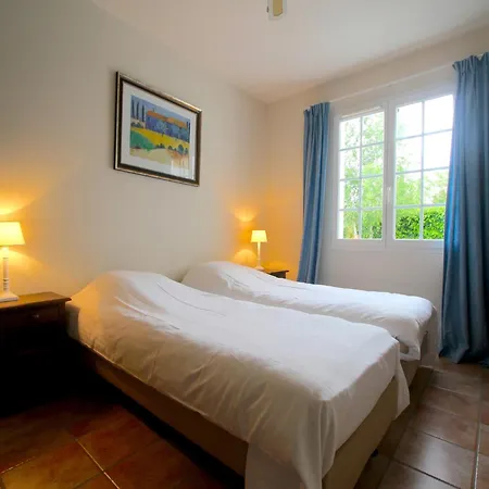 With Garden Near Beautiful Golf Course Villa