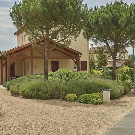 Villa With Garden Near Beautiful Golf Course